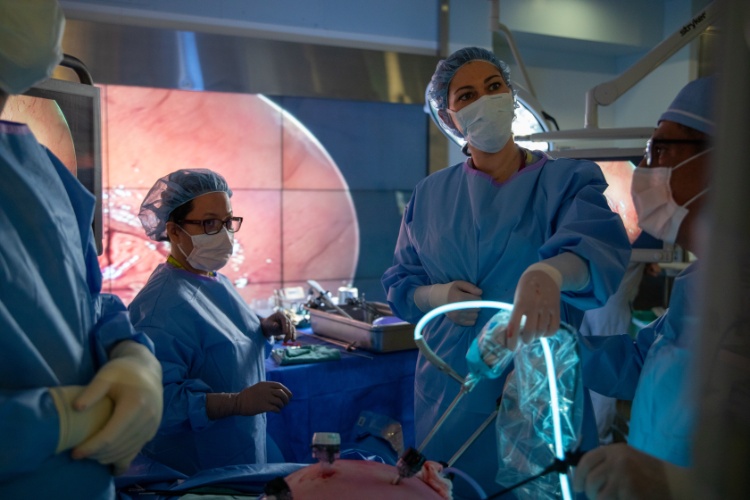 Doctors in an operation